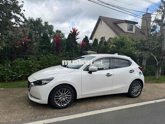 Mazda 2 Hatchback Luxury 2021 ord 39.000 km chuân