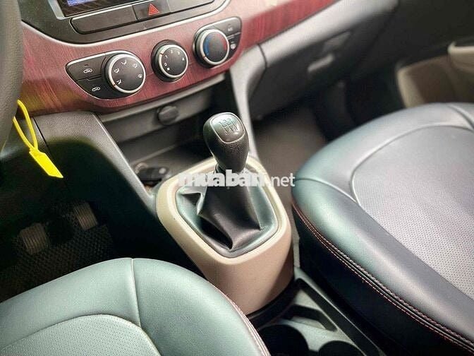 Hyundai Grand i10 Sedan Base 1.2 AT 2018 Bạc