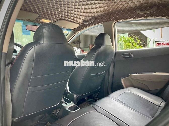 Hyundai Grand i10 Sedan Base 1.2 AT 2018 Bạc