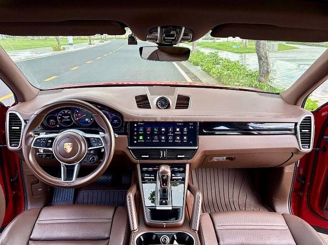 BÁN XE PORSCHE CAYENNE MÀU ĐỎ TƯƠI, SẢN XUẤT 2021, XE MỚI ĐẸP