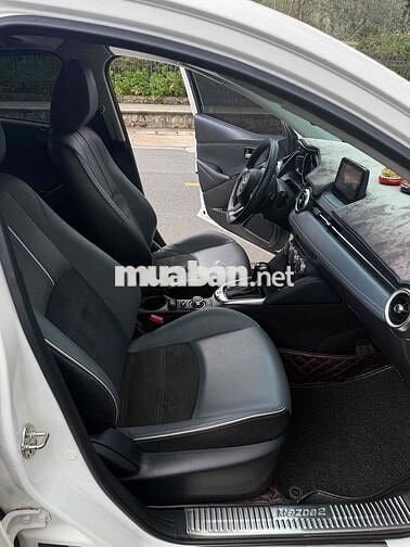 Mazda 2 Hatchback Luxury 2021 ord 39.000 km chuân
