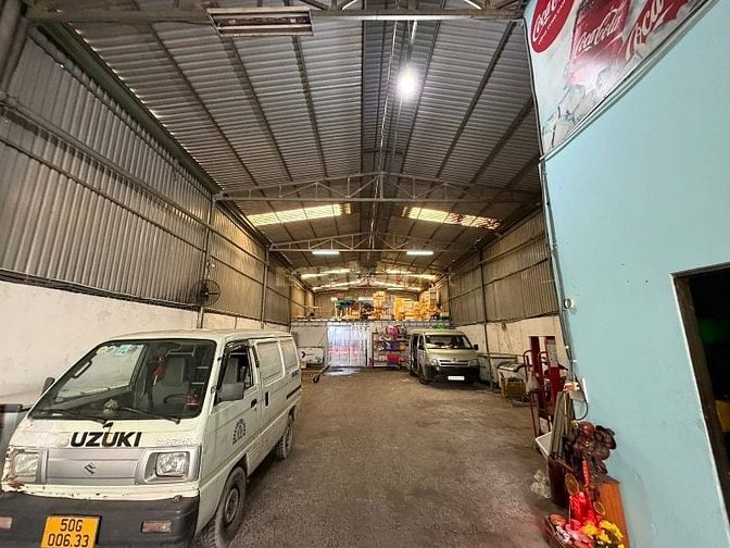 KHO XƯỞNG 300m TRẦN 6m CÓ VP SẴN 3 PHA CONT VÀO ĐƯỢC