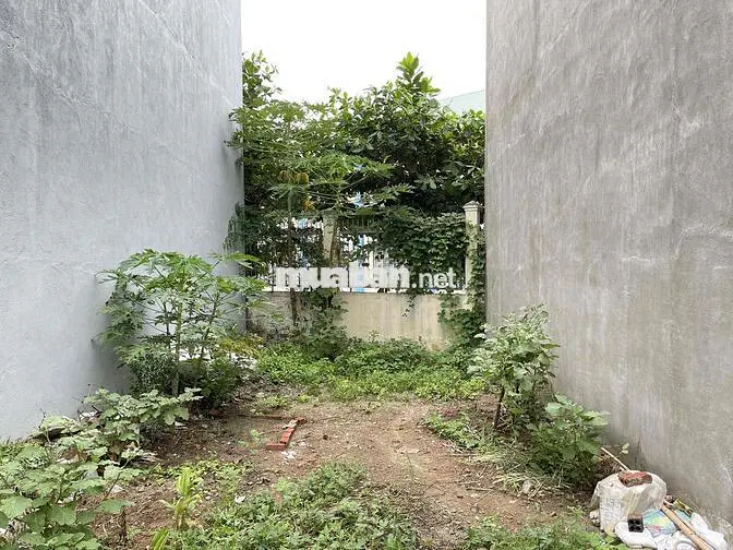 BÁN ĐẤT MẶT TIỀN TRUNG TÂM - NGAY TRƯỜNG HỌC CẤP 2