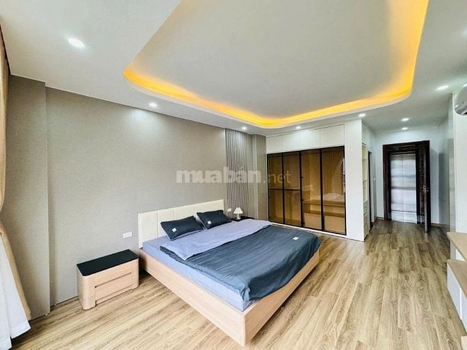 🔥 TRUNG TÂM CẦU GIẤY – NHÀ MỚI TINH – Ô TÔ VÀO NHÀ – THANG MÁY –17TY