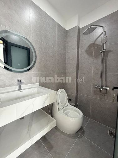 Bán nhà CMT8 Q.10 - 41m2 đất nở hậu 3,5m - 5pn 6wc giá 9,9 tỷ
