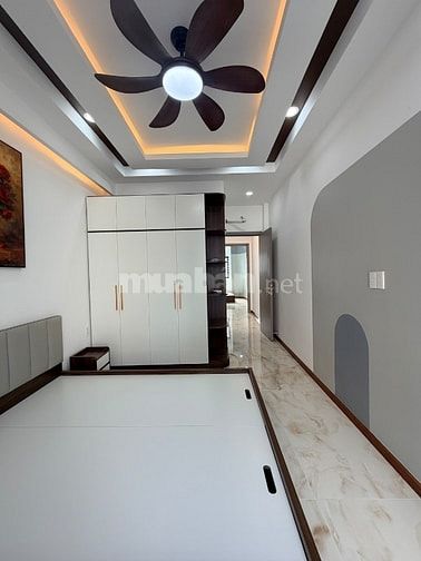 Bán nhà CMT8 Q.10 - 41m2 đất nở hậu 3,5m - 5pn 6wc giá 9,9 tỷ