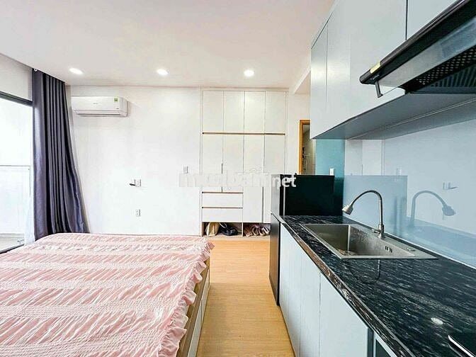 SIÊU PHẨM STUDIO FULL NỘI THẤT, BAN CÔNG SÁT CẦU NGUYỄN VĂN CỪ