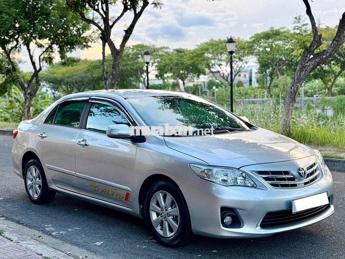 Toyota Corolla Altis 2011 1.8AT Bạc