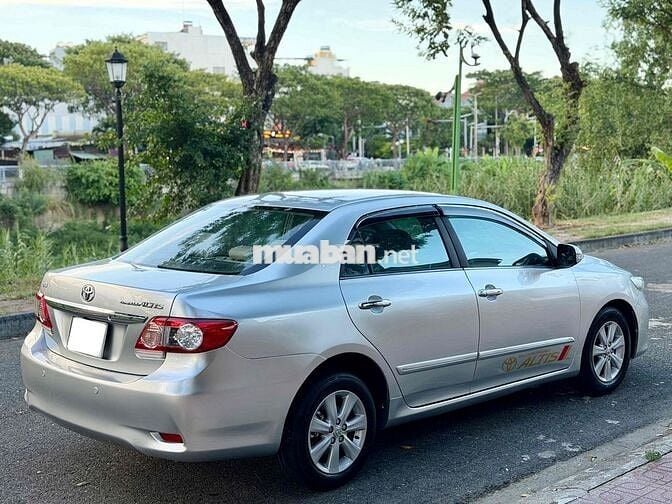 Toyota Corolla Altis 2011 1.8AT Bạc