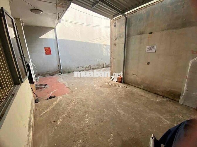 Nhà mặt tiền ngã năm Bình Thạnh vừa 6 người ở vừa kinh doanh siêu rộng