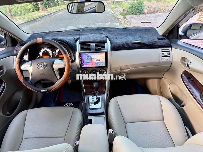 Toyota Corolla Altis 2011 1.8AT Bạc