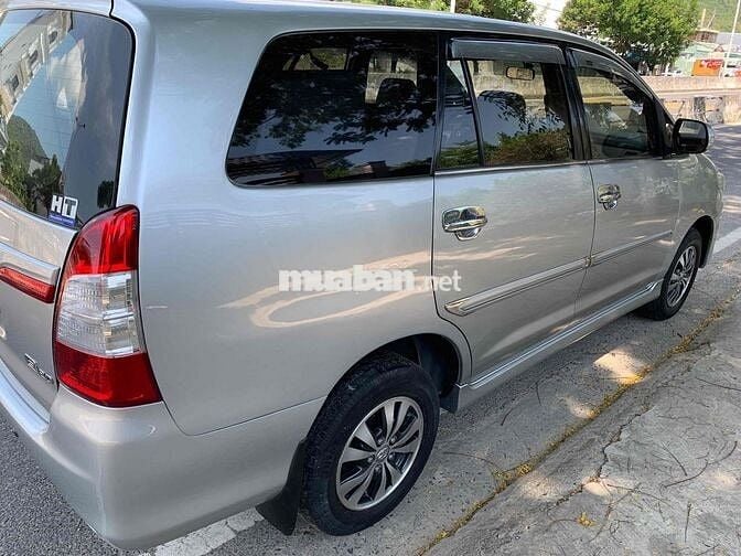 Toyota Innova E 2015 màu Bạc một chủ mua mới