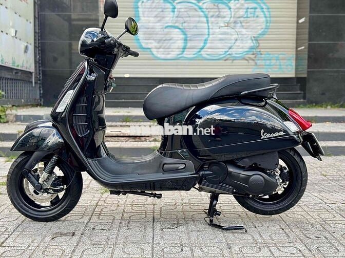 GTS Super 125 3Vie Đen 10/2016