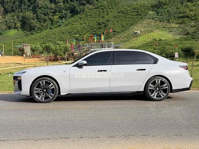 BMW 735 Msport 2023 Xám 18.000km