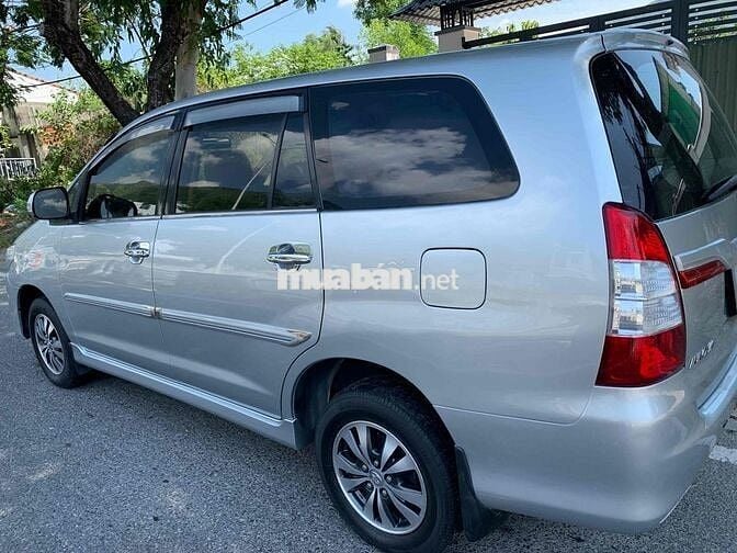 Toyota Innova E 2015 màu Bạc một chủ mua mới