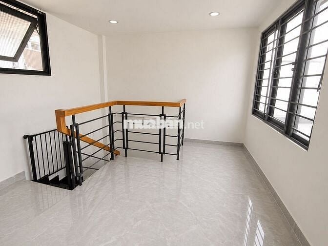 Bán nhà Vạn Kiếp Bình Thạnh. 32m đất, 1 trệt 2 lầu. Hh 3%
