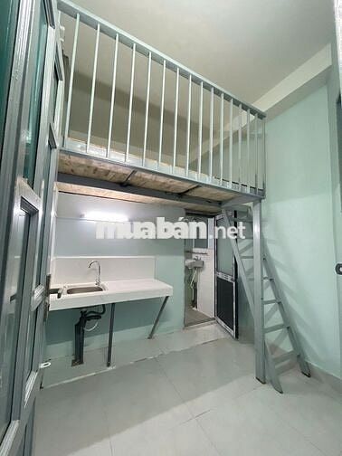 PHÒNG TRỌ CÓ GÁC RỘNG RÃI – NGAY SÁT CHỢ HẠNH THÔNG TÂY