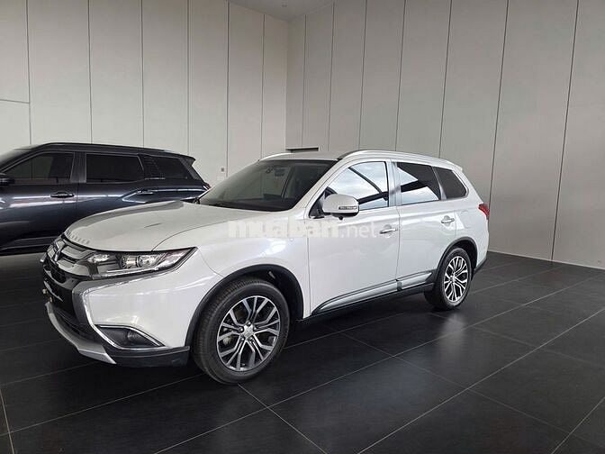 Mitsubishi Outlander 2.0 2018 Trắng 75.000 km