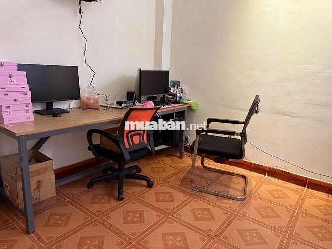 TUYỂN 1 NỮ ĐĂNG SP, CSKH SÀN TMĐT Ở TÂN PHÚ