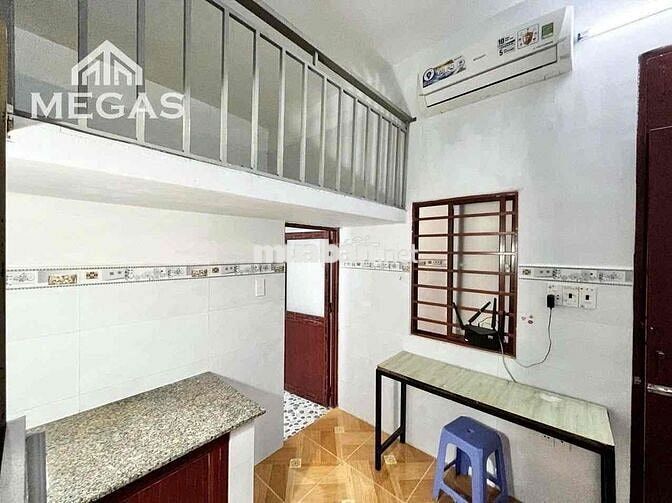 DUPLEX CẦU THANG TÍCH HỘP TỦ SẴN MÁY LẠNH GẦN ĐH VĂN HIẾN CHO SV 2k8