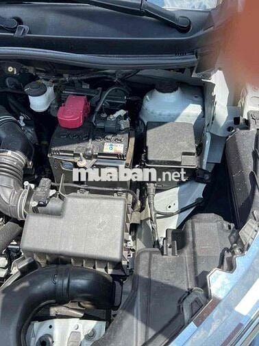 Toyota Veloz Cross Bản Top 2022 Trắng 7 chỗ