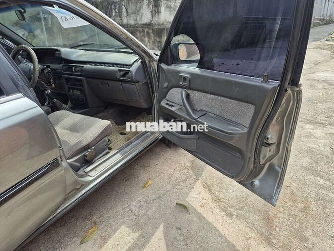 Toyota Camry 1988 Số sàn mâm vỏ mới .đ kiểm mới