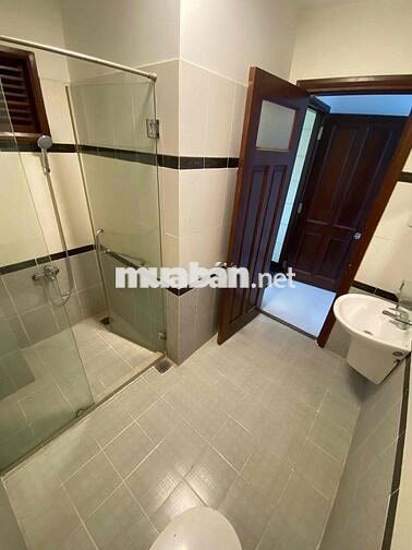 PHÒNG FULL NỘI THẤT Ở CÔ GIANG Q1- TRỐNG SẴN