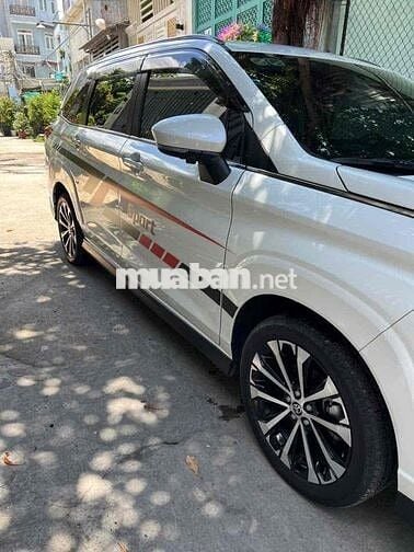 Toyota Veloz Cross Bản Top 2022 Trắng 7 chỗ