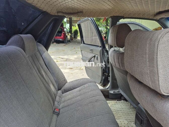 Toyota Camry 1988 Số sàn mâm vỏ mới .đ kiểm mới