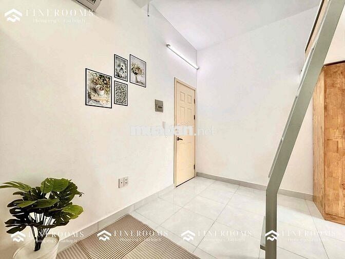 duplex full nội thất cửa sổ trời thang máy gần văn lang đh công nghiêp