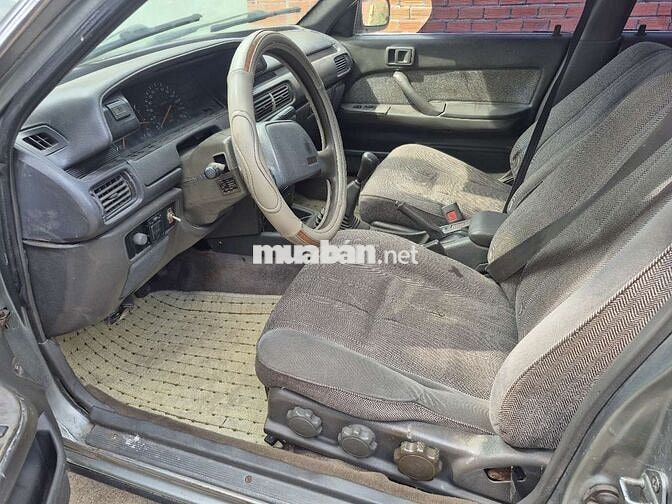 Toyota Camry 1988 Số sàn mâm vỏ mới .đ kiểm mới