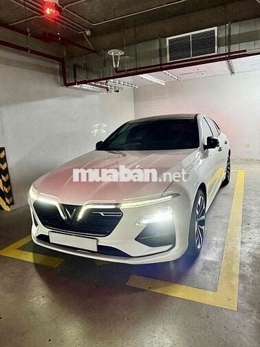 VinFast Lux A Premium 2021 Trắng 5v8 Zin full