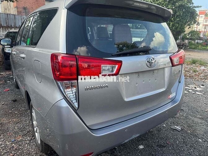 Toyota Innova E 2019 một chủ mua mới bảo dưỡng hãn