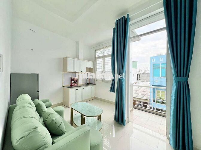 Căn Hộ 2PN 50m2, nội thất mới 100%, có ban công, Lê Văn Sỹ, Quận 3