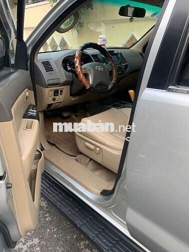 Bán xe Toyota FORTUNER V số tự động đời cuối 2014