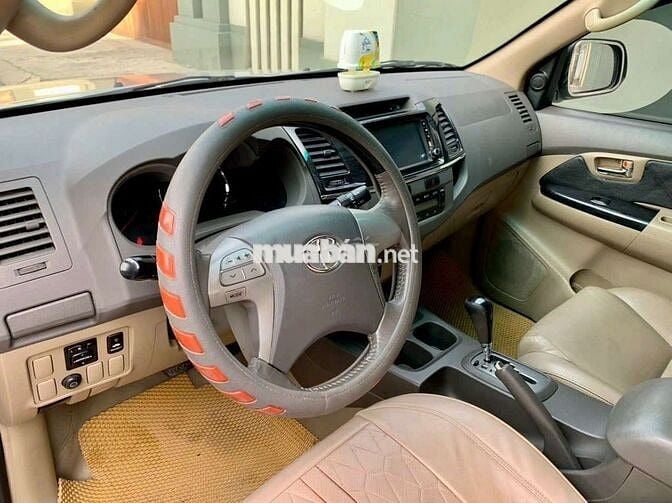 Bán xe Toyota FORTUNER V số tự động đời cuối 2014