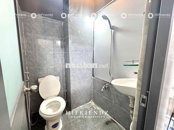 Phọng Trọ giá rẻ Q5-Q6 có ban công thang máy đầy đủ nội thất