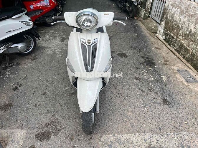 Yamaha Grande Trắng