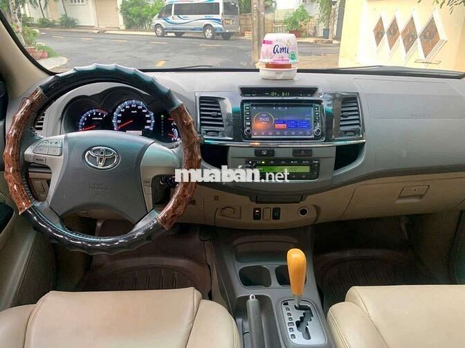 Bán xe Toyota FORTUNER V số tự động đời cuối 2014