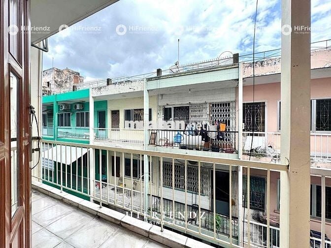 Phọng Trọ giá rẻ Q5-Q6 có ban công thang máy đầy đủ nội thất