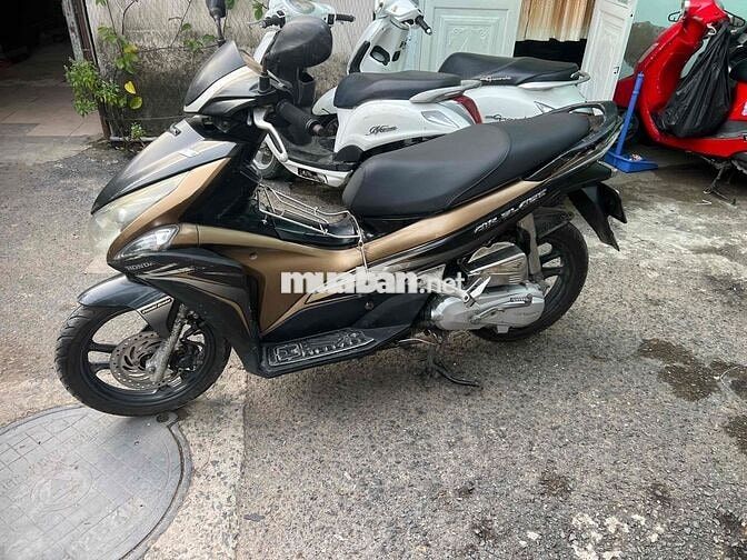Honda Air Blade Thể thao Đen Vàng Đồng