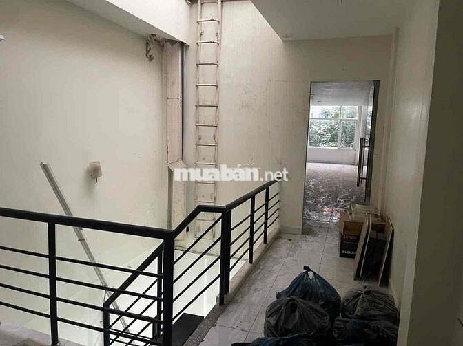 Cho thuê tầng 2 làm văn phòng,SPA….