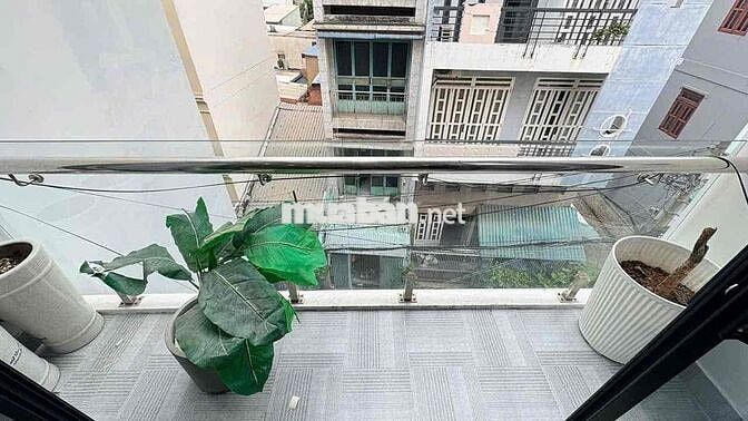CHO THUÊ CĂN HỘ BAN CÔNG 45m2 GIÁP QUẬN 1. FULL TIỆN NGHI-GIẢM 500k/Th