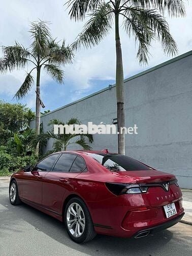 Vinfast Lux A 2.0 Base 2022 Đỏ