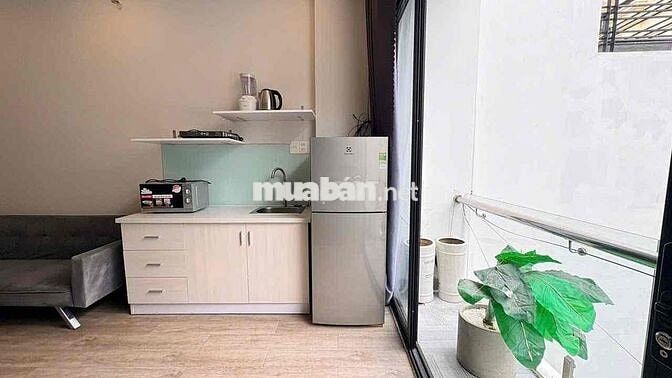CHO THUÊ CĂN HỘ BAN CÔNG 45m2 GIÁP QUẬN 1. FULL TIỆN NGHI-GIẢM 500k/Th