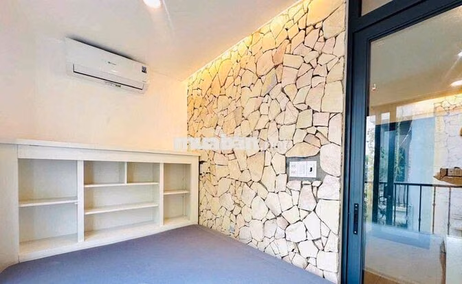 Cho thuê căn 1pn tách bếp thang máy giặt riêng full nt Lê Văn Sỹ q3