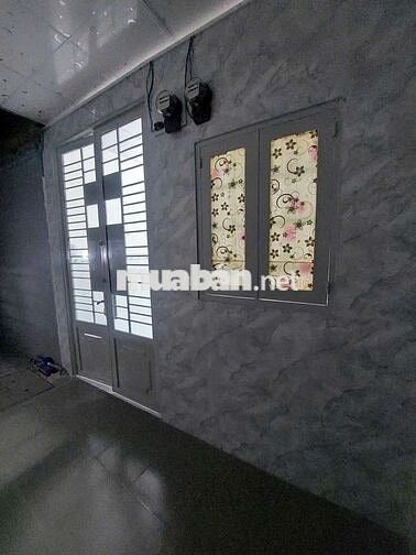 cho thuê nhà đường Phạm Hùng C1 DT.3m5×5m5 } 1 lầu 1 phòng 2 toilet .