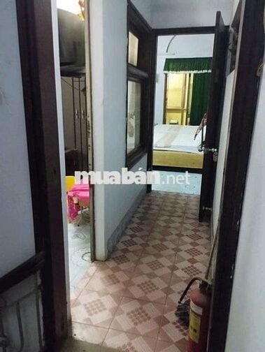 cần cho thuê nhà diện tích lớn mặt đường ô tô tránh