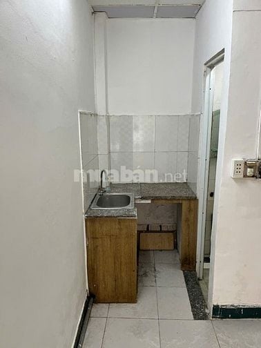 Cho thuê nhà mới sơn sửa Bùi Đình Túy, Bình thạnh, 2 lầu 9.5tr