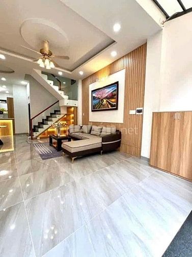Đi nước ngoài định cư bán gấp nhà ở đường Huỳnh Tịnh Của, Q3